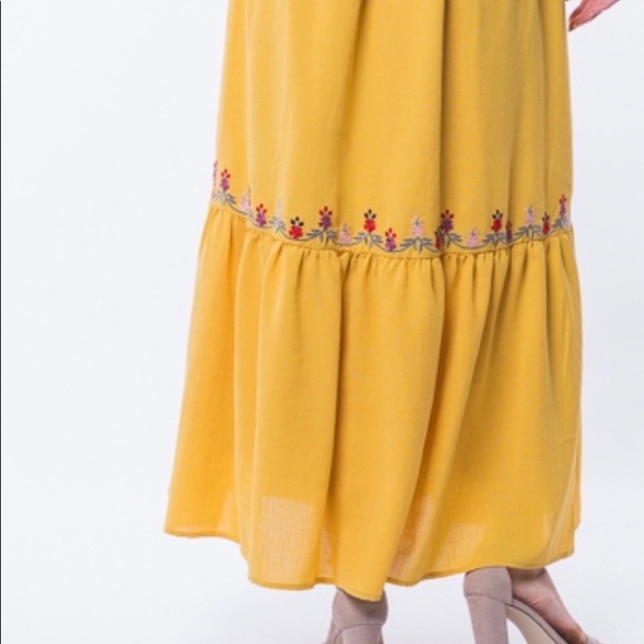Boutique Style Embroidered Maxi Dress - Picture 4 of 9